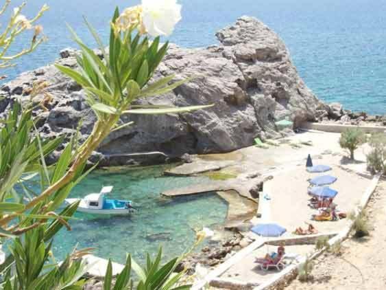 Castelia Bay Hotel Amoopi Exterior foto